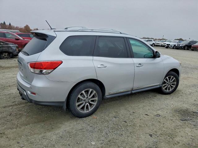 Nissan Pathfinder S Image 8