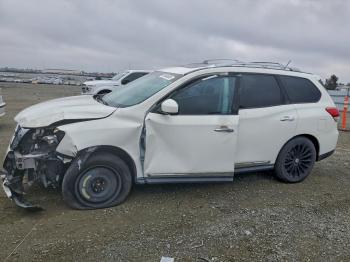  Salvage Nissan Pathfinder