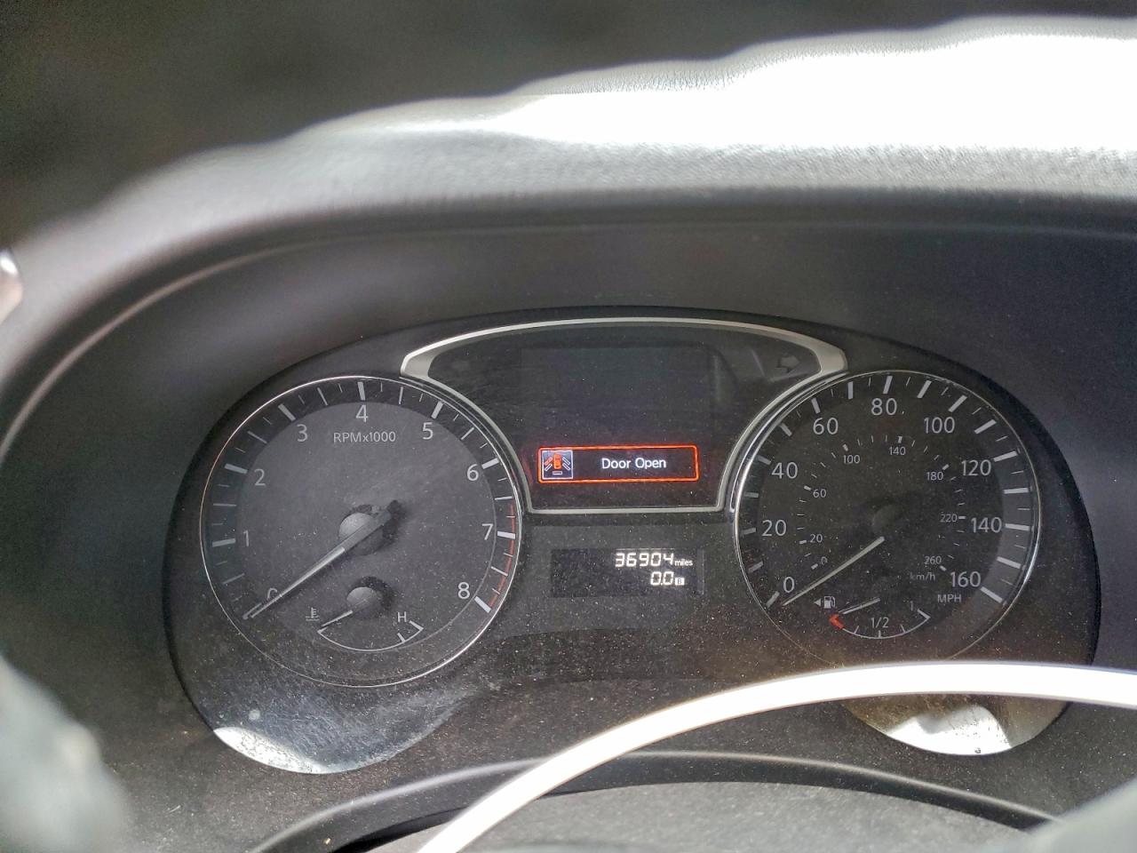 Nissan Pathfinder S Image 6