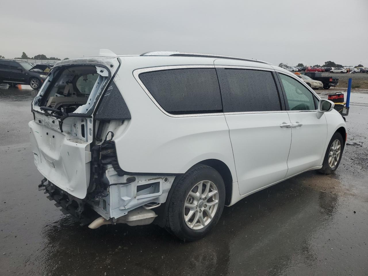 Chrysler Pacifica Touring L Image 14