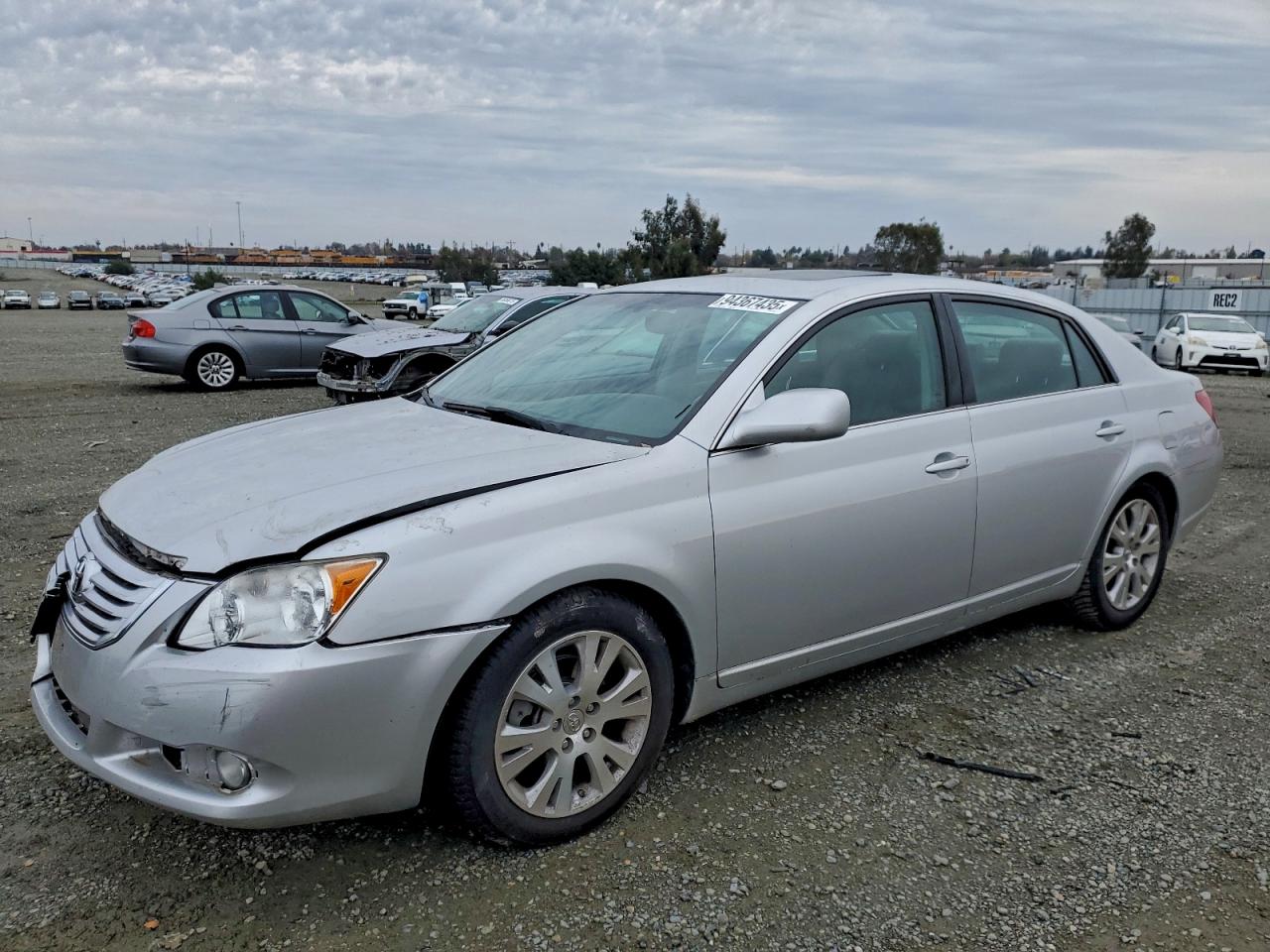 Toyota Avalon Xl Image 1