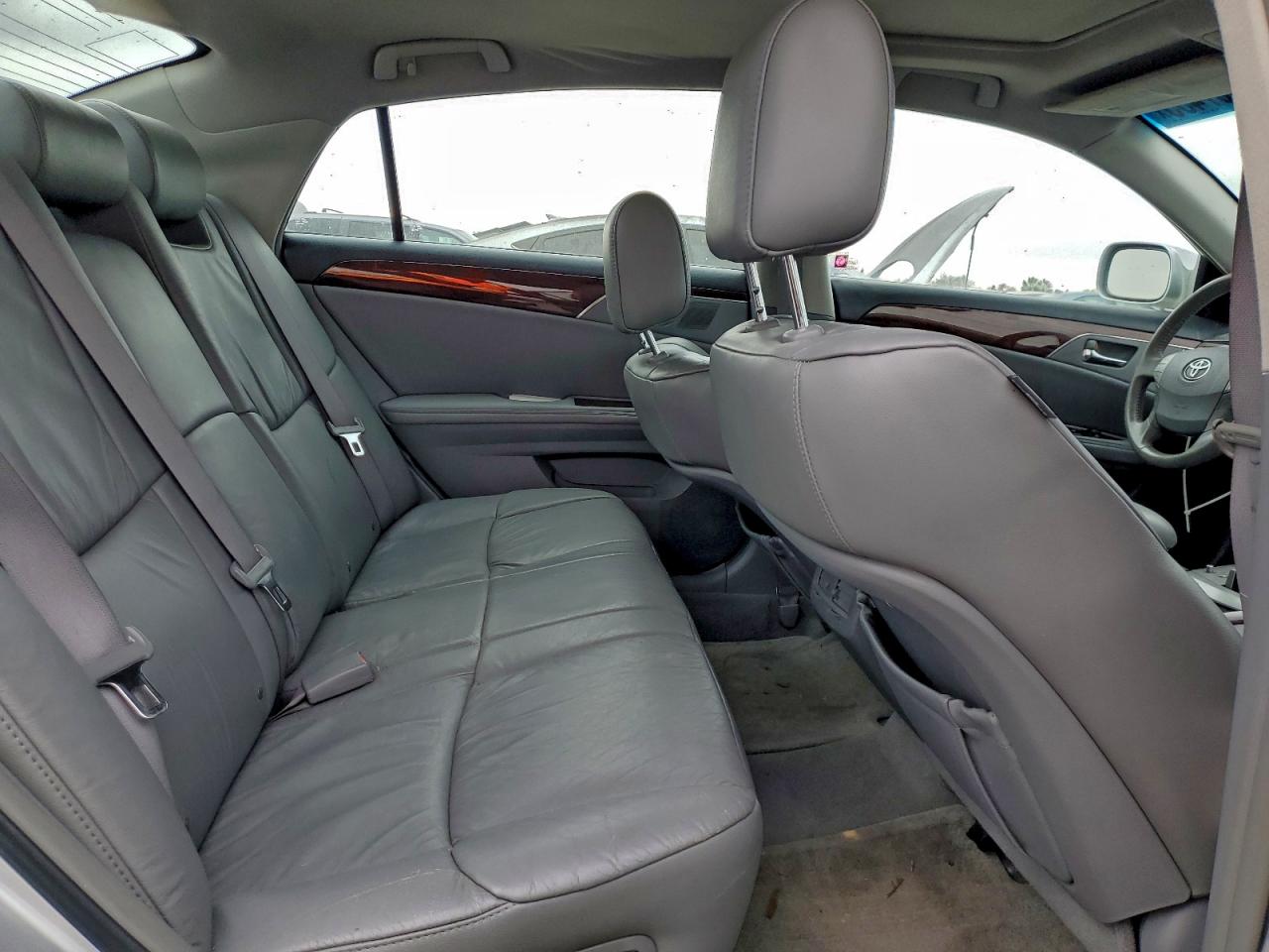 Toyota Avalon Xl Image 6