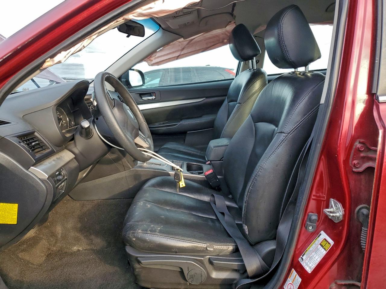 Subaru Outback 2.5i Image 10