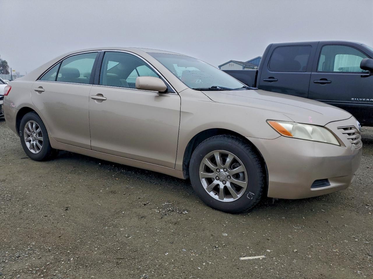 Toyota Camry Base Image 7