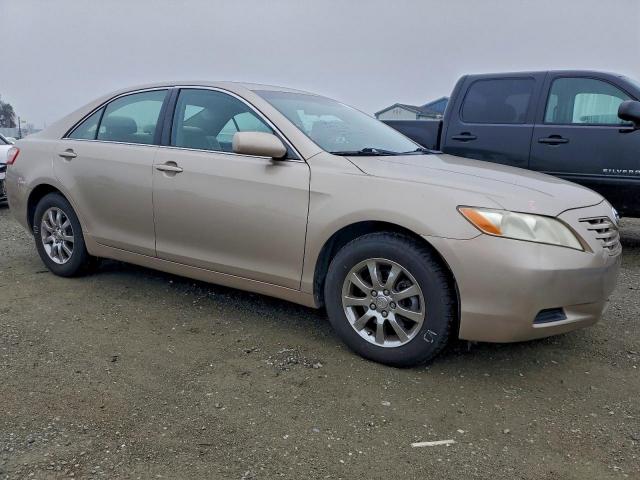 Toyota Camry Base Image 7