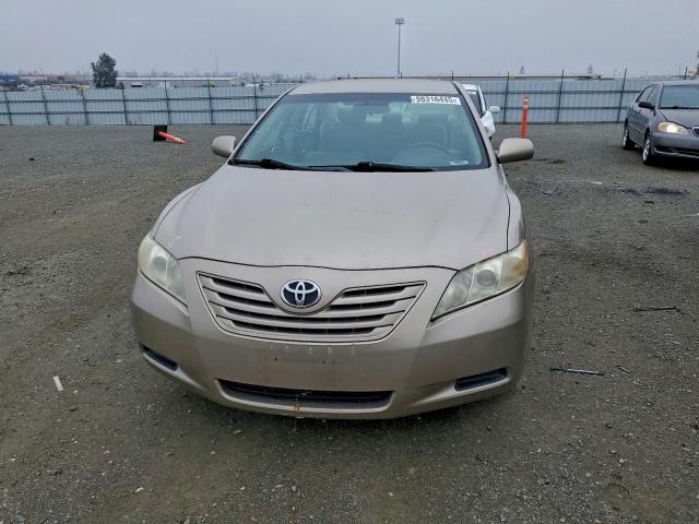 Toyota Camry Base Image 4