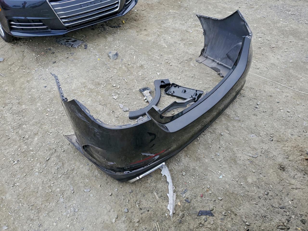 Mercedes-Benz C-Class 300 Image 8