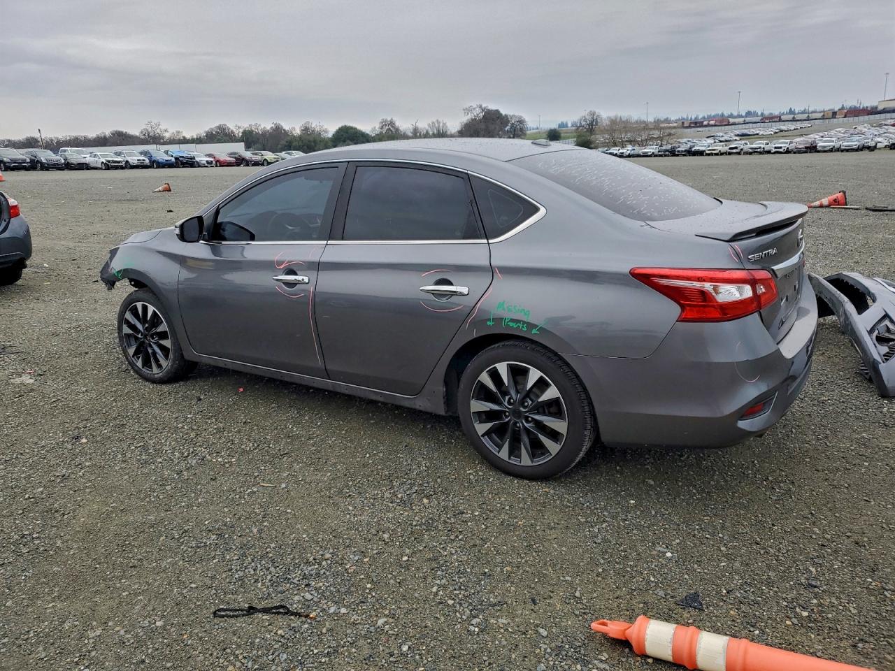 Nissan Sentra S Image 9