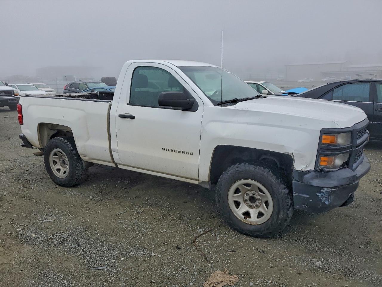 Chevrolet Silverado C1500 Image 3