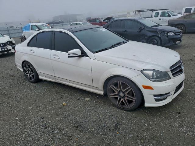 Mercedes-Benz C-Class 250 Image 4