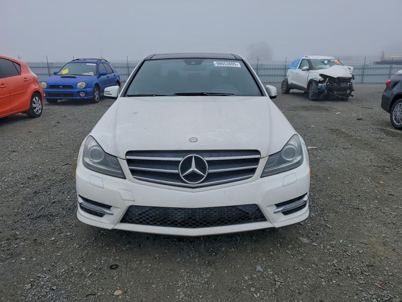 Mercedes-Benz C-Class 250 Image 12