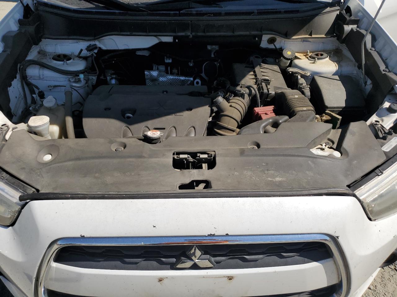 Mitsubishi Outlander Es Image 11