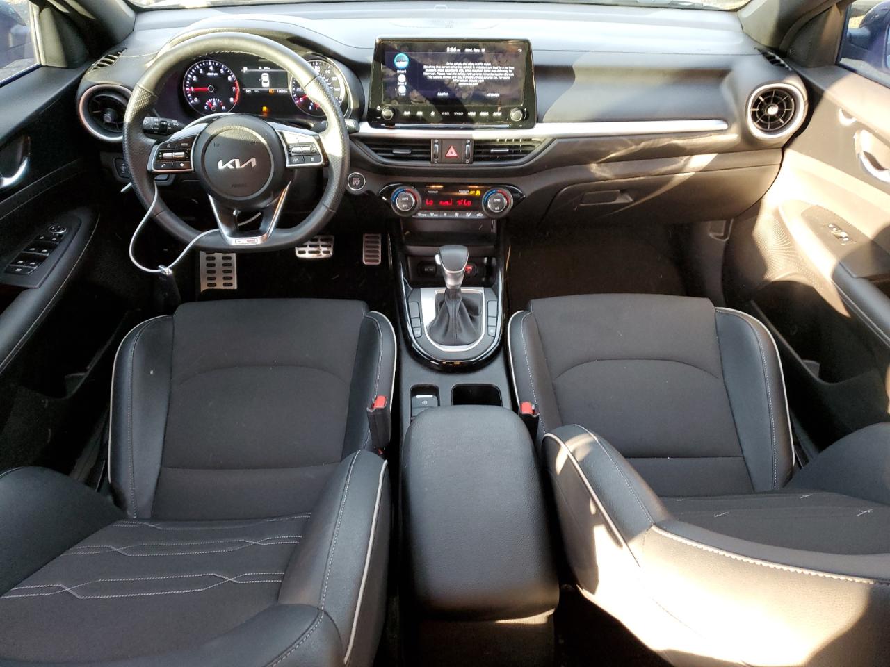 Kia Forte Gt Line Image 8