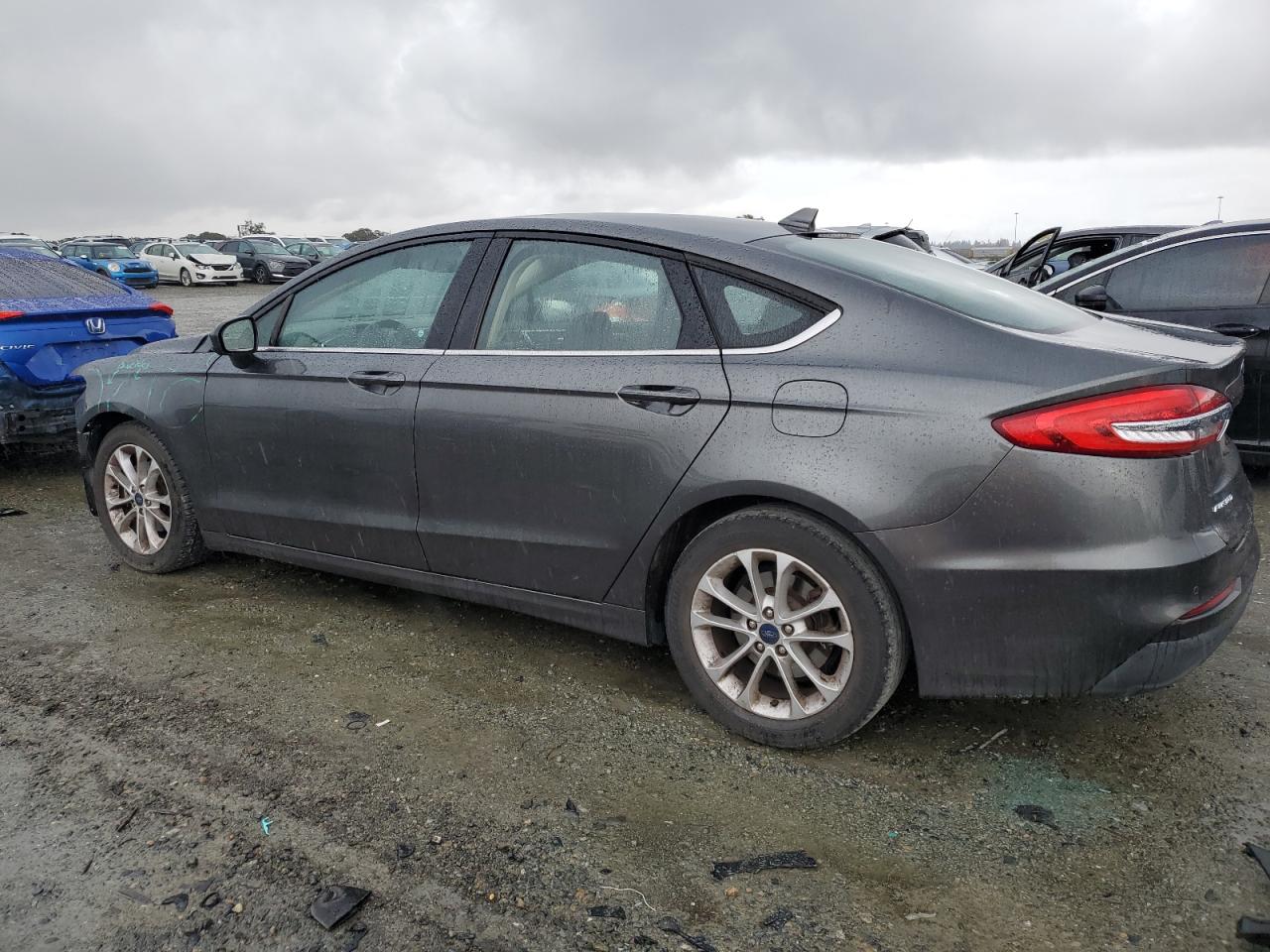 Ford Fusion Se Image 10