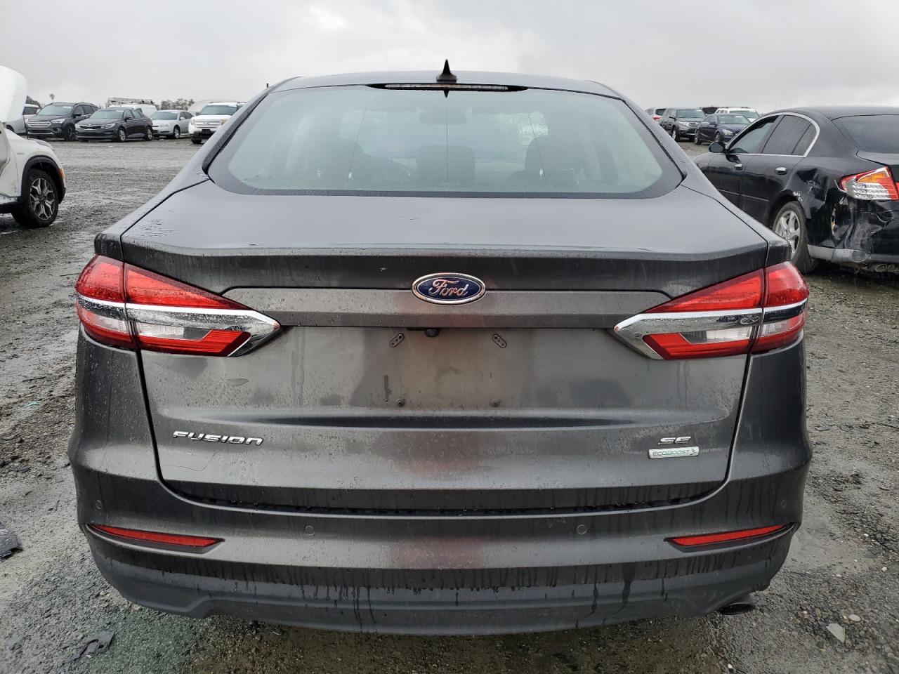Ford Fusion Se Image 9