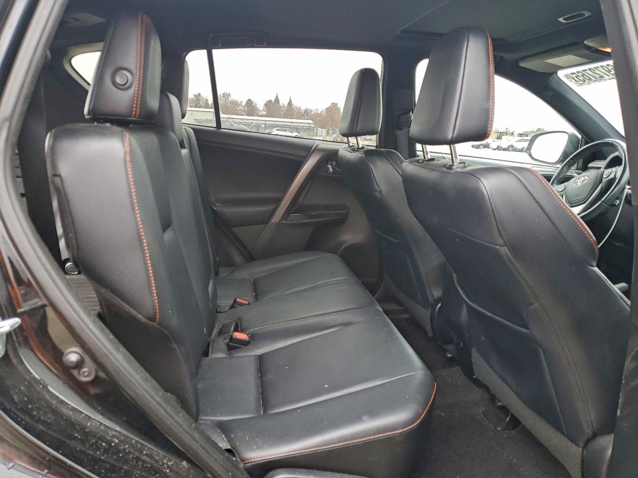 Toyota RAV4 Se Image 2