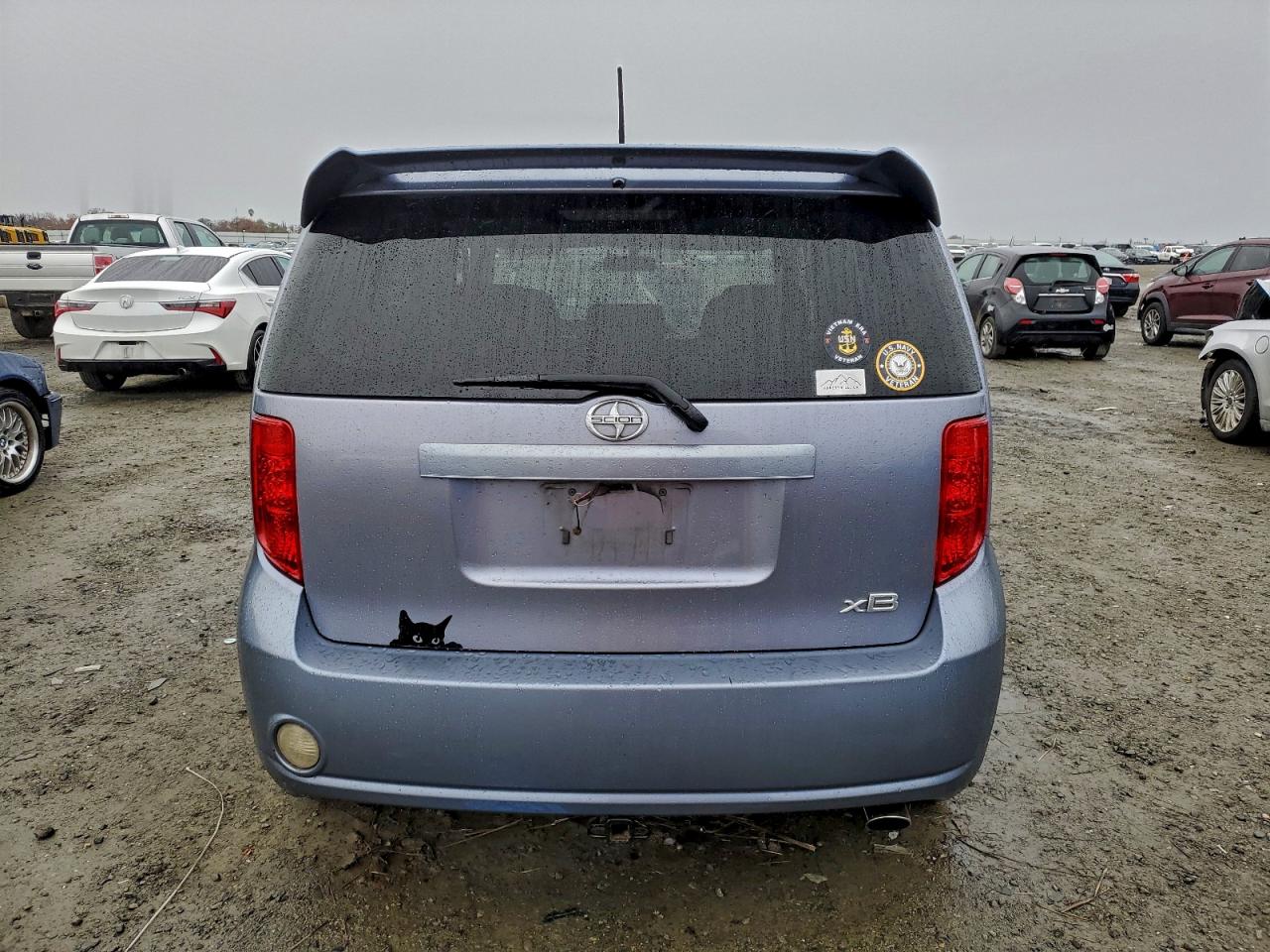 Toyota Scion Xb Image 2