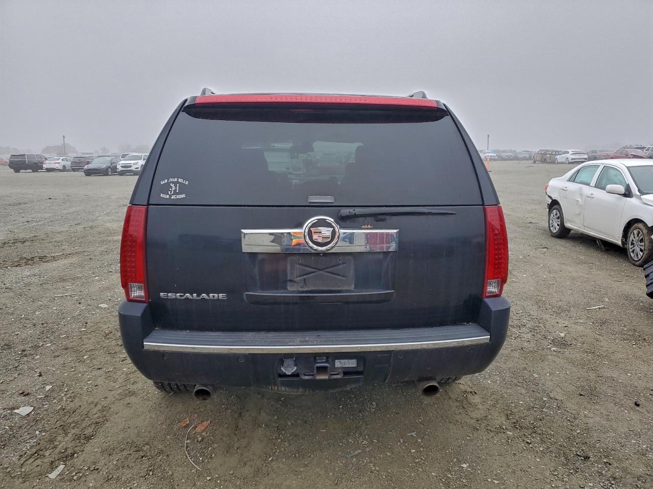 Cadillac Escalade Luxury Image 2