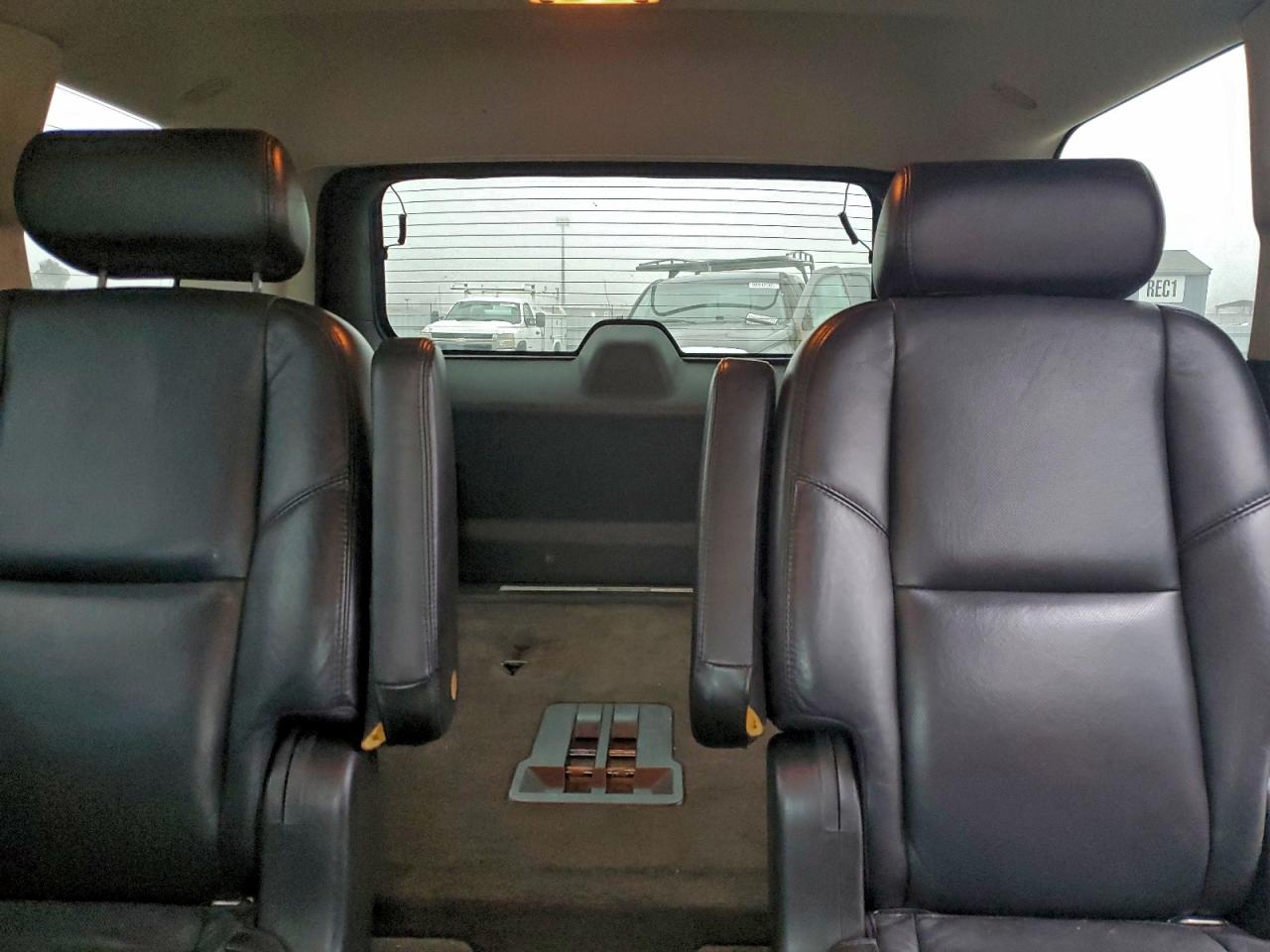 Cadillac Escalade Luxury Image 11