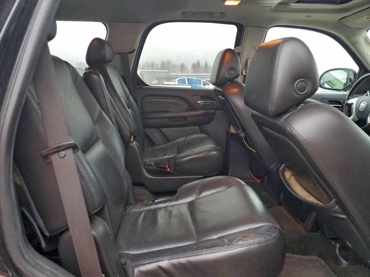 Cadillac Escalade Luxury Image 5