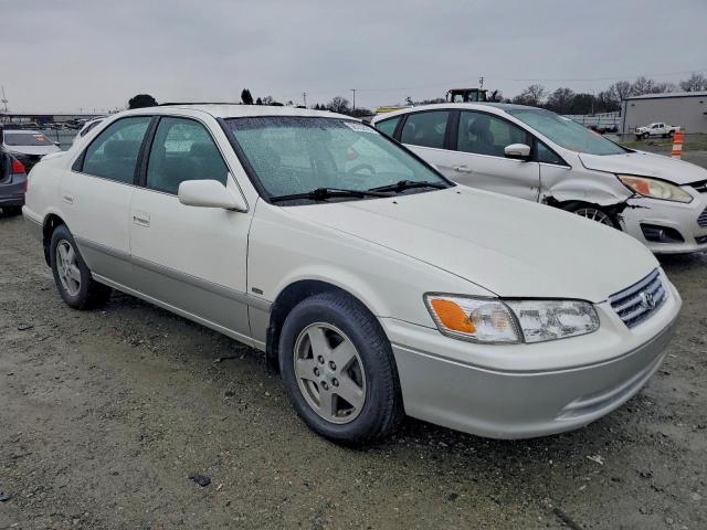 Toyota Camry Ce Image 9