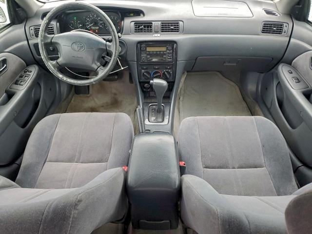 Toyota Camry Ce Image 4