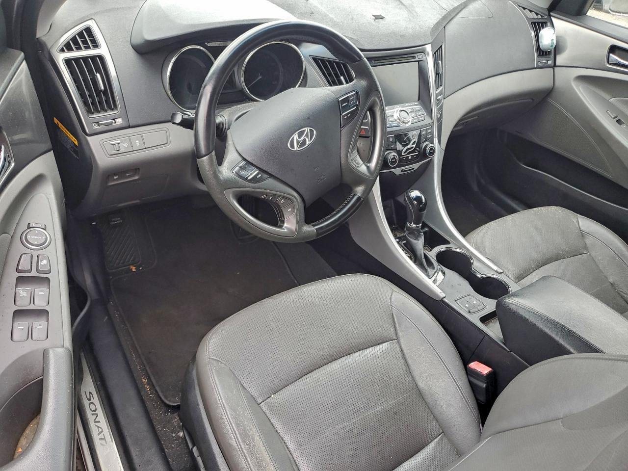 Hyundai SONATA Hybrid Image 4