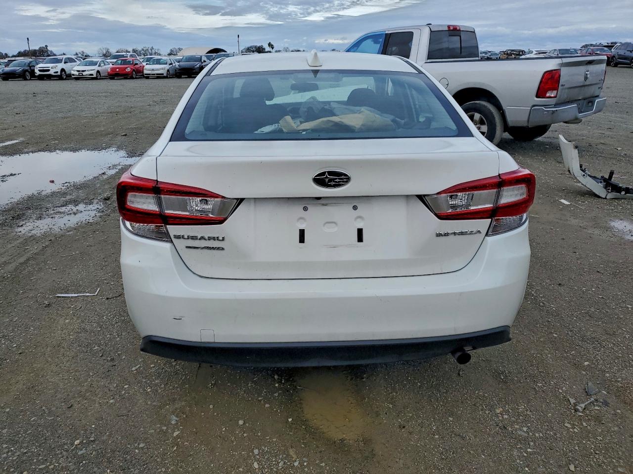 Subaru Impreza Premium Image 2