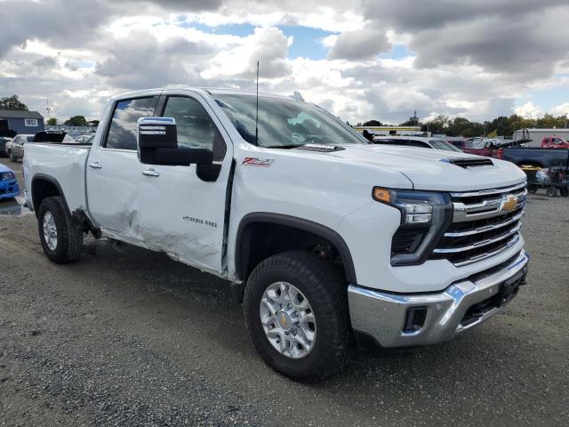 Chevrolet Silverado K2500 Heavy Duty Ltz Image 4