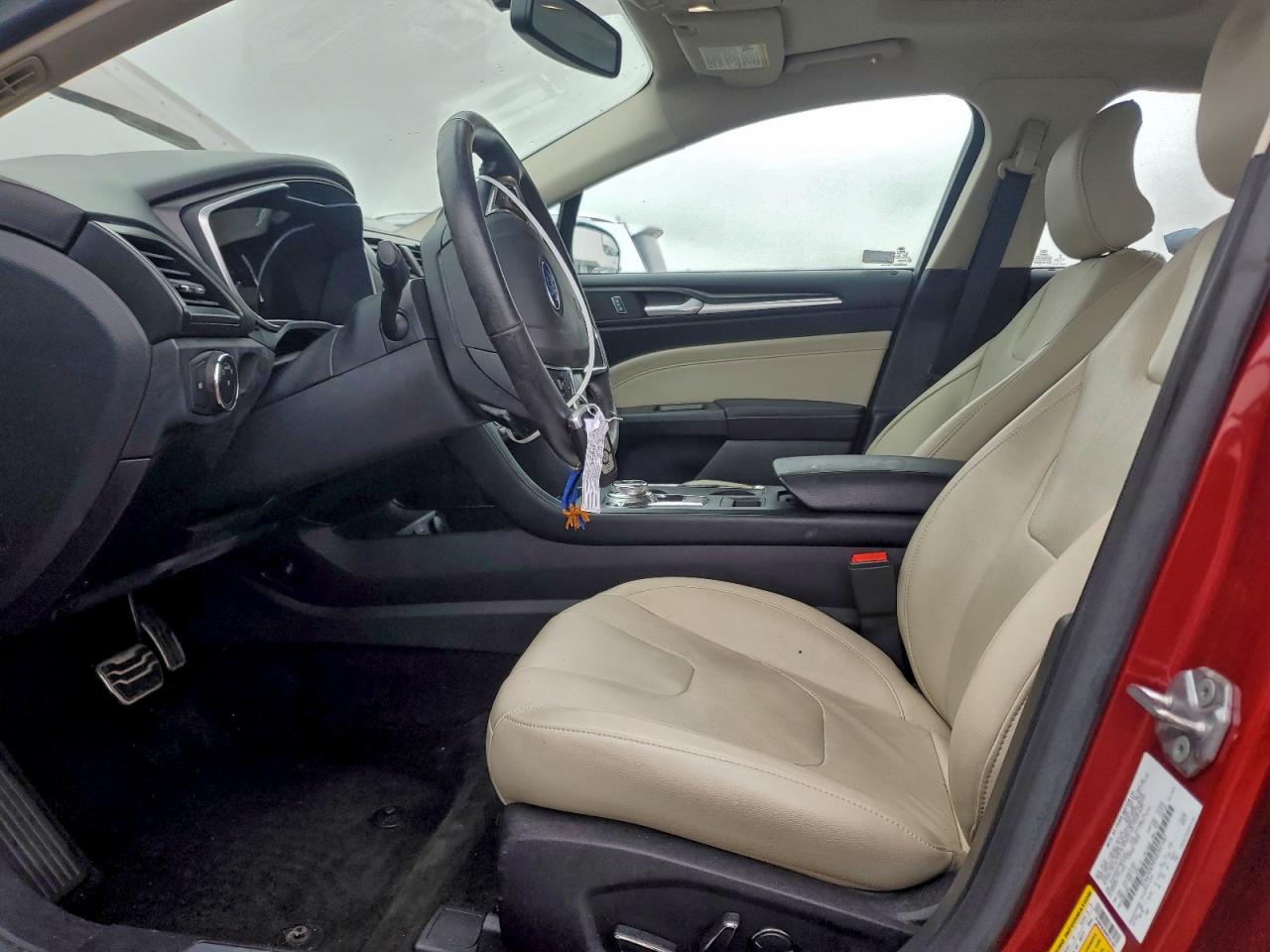 Ford Fusion Titanium Image 13