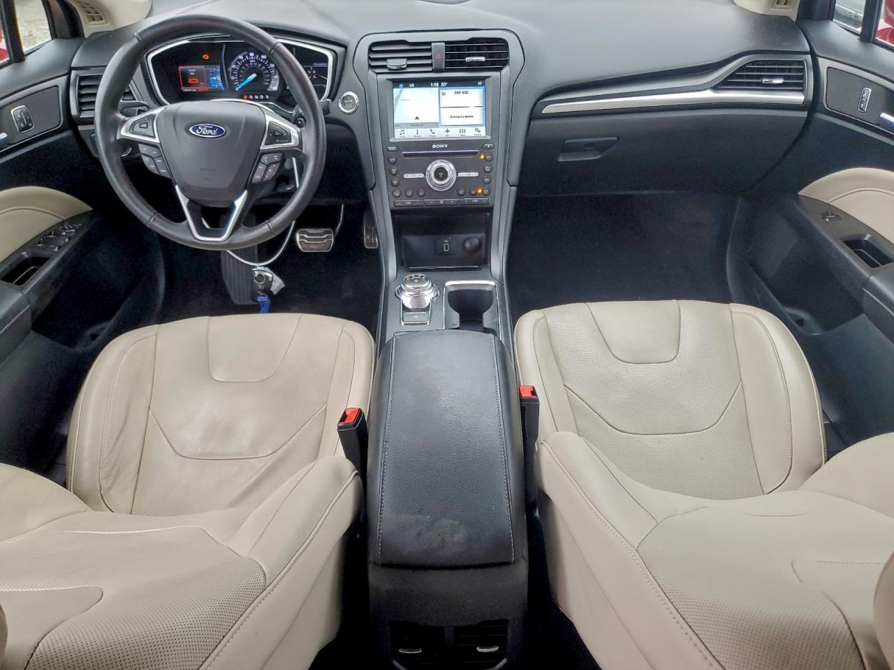 Ford Fusion Titanium Image 9