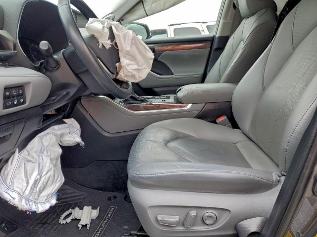 Toyota Highlander Hybrid Limited Image 13