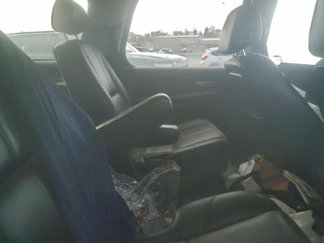 GMC Yukon Denali Image 10