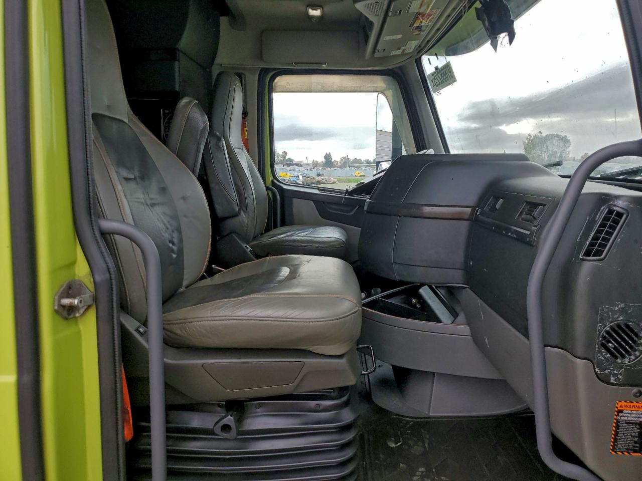 Volvo Vn Vnl Image 5