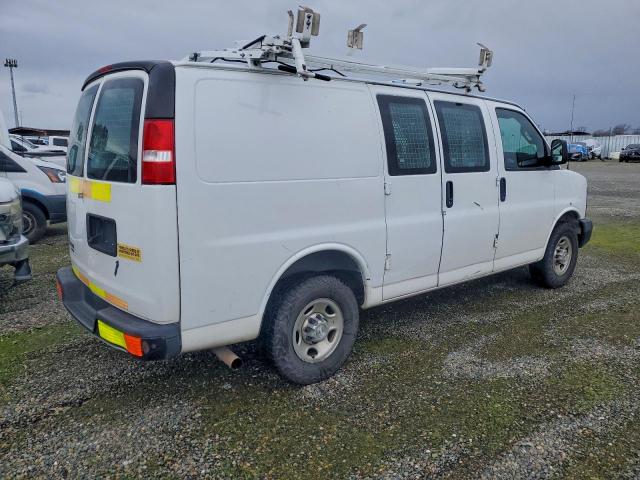 Chevrolet Express Image 2