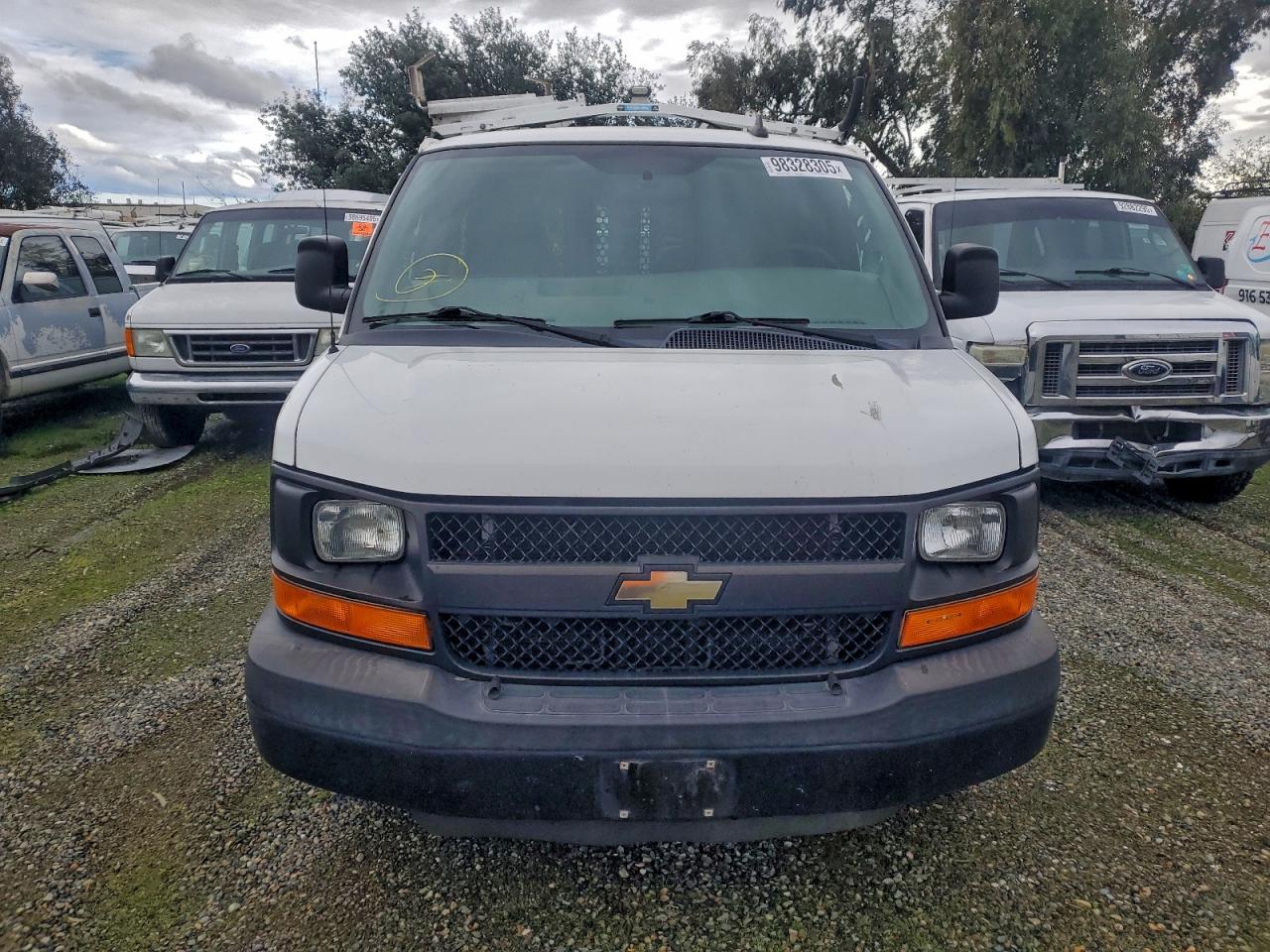 Chevrolet Express Image 6