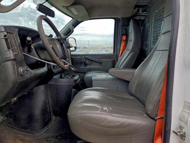 Chevrolet Express Image 8