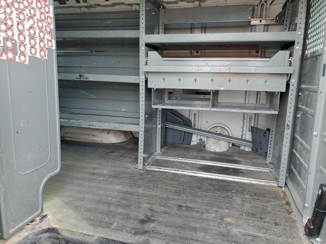 Chevrolet Express Image 5