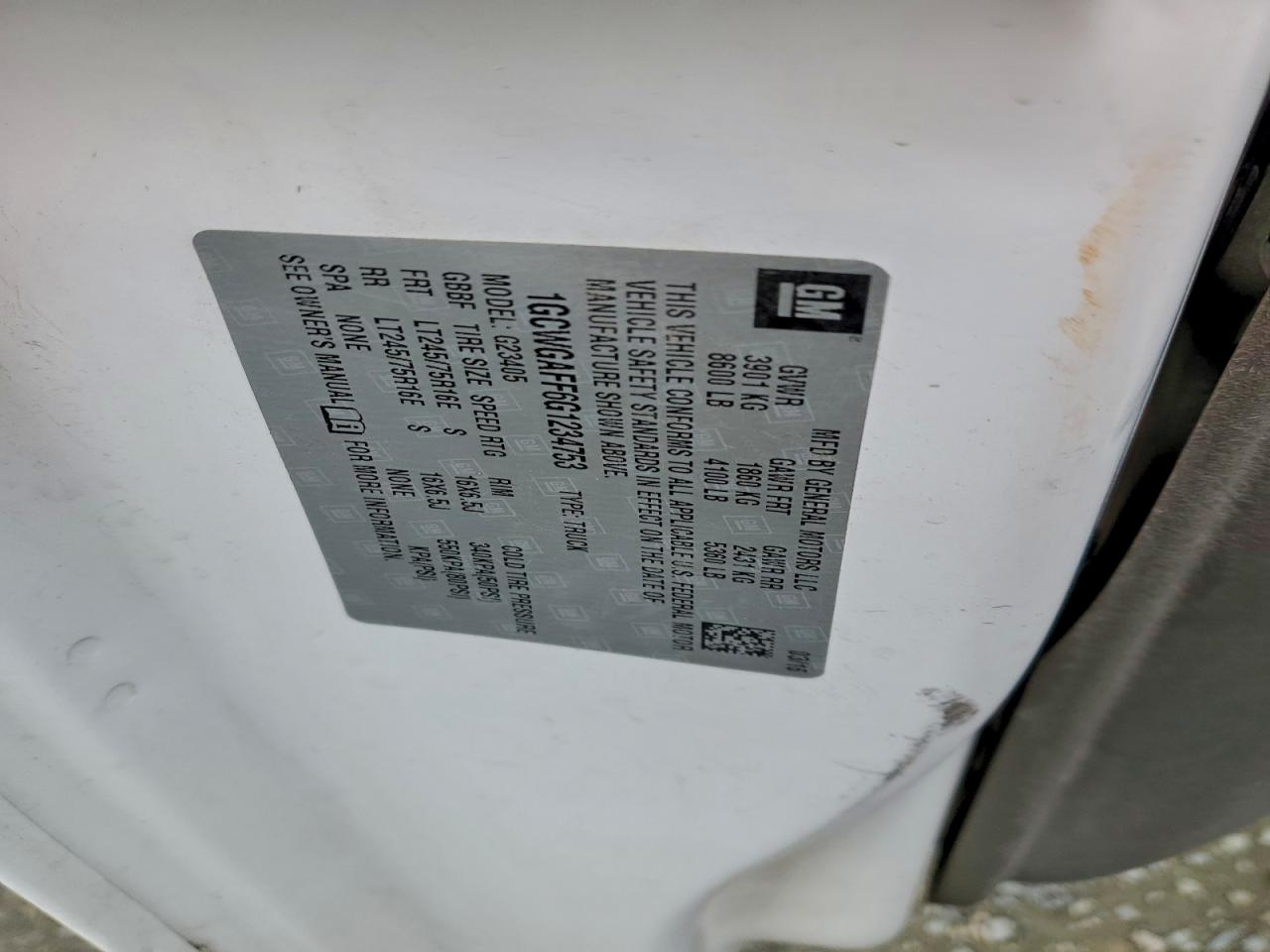 Chevrolet Express Image 10