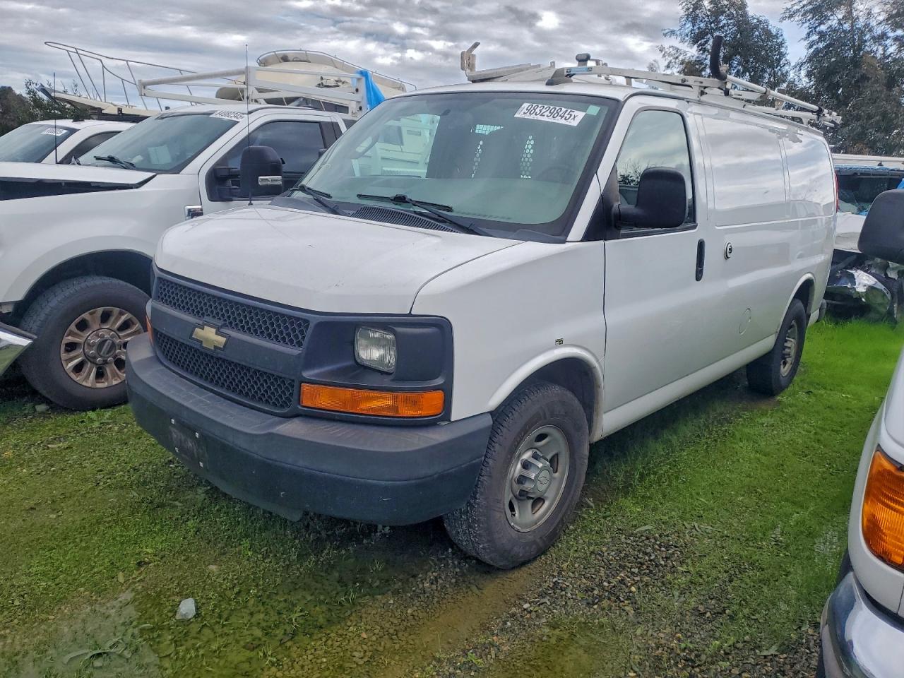 Chevrolet Express Image 1