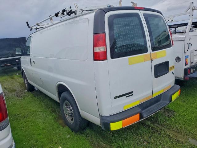 Chevrolet Express Image 11