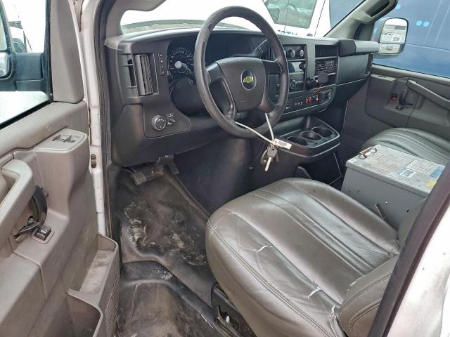 Chevrolet Express Image 8