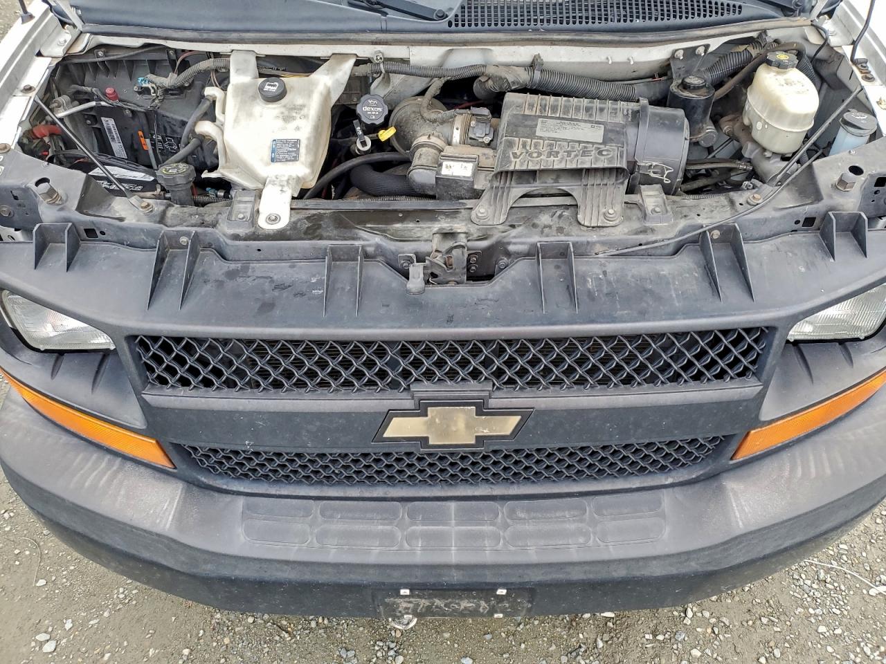 Chevrolet Express Image 4