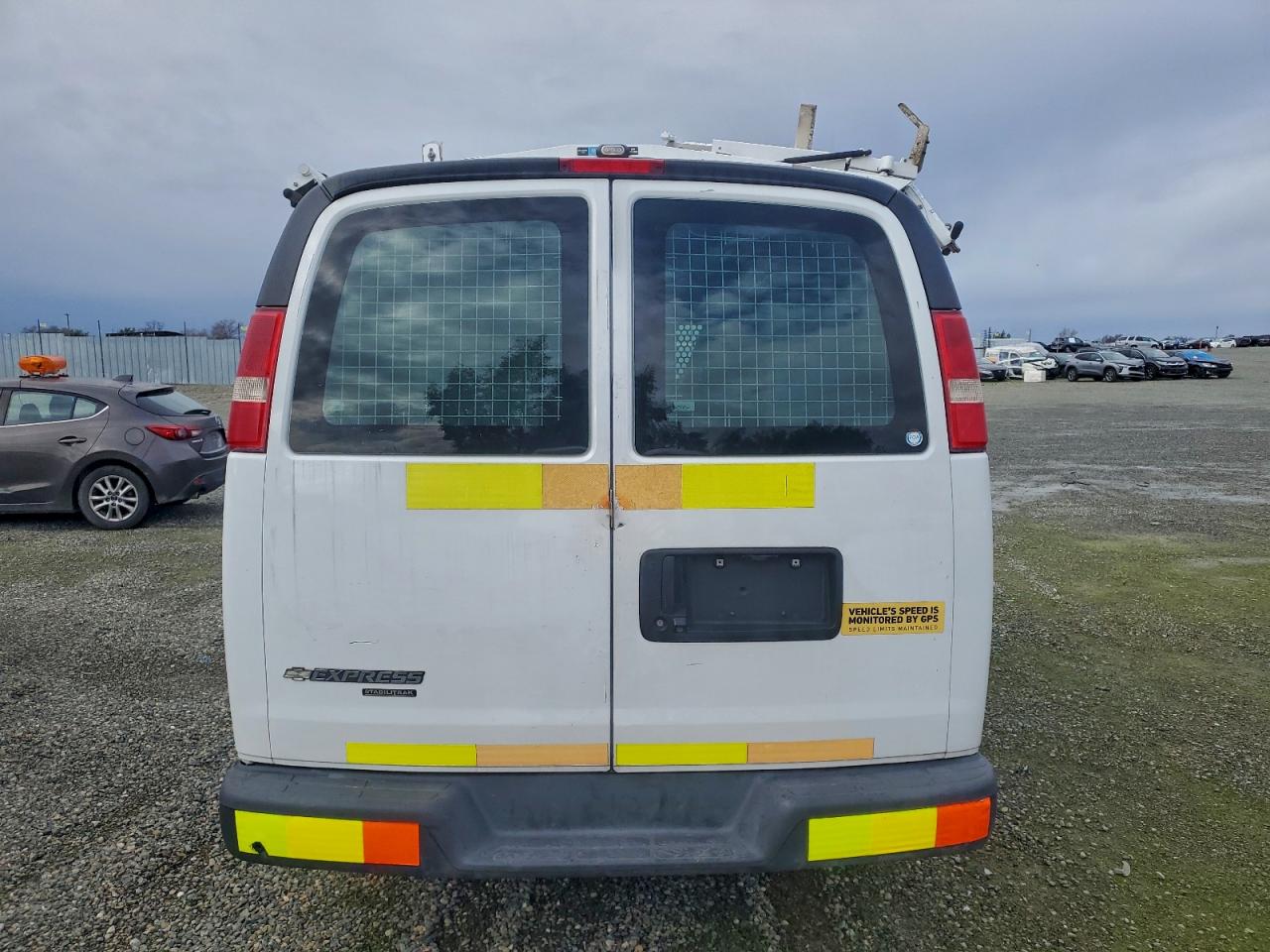 Chevrolet Express Image 10