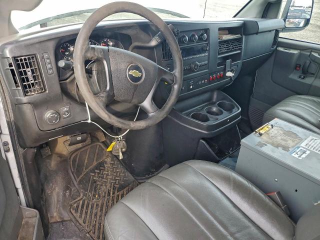 Chevrolet Express Image 7