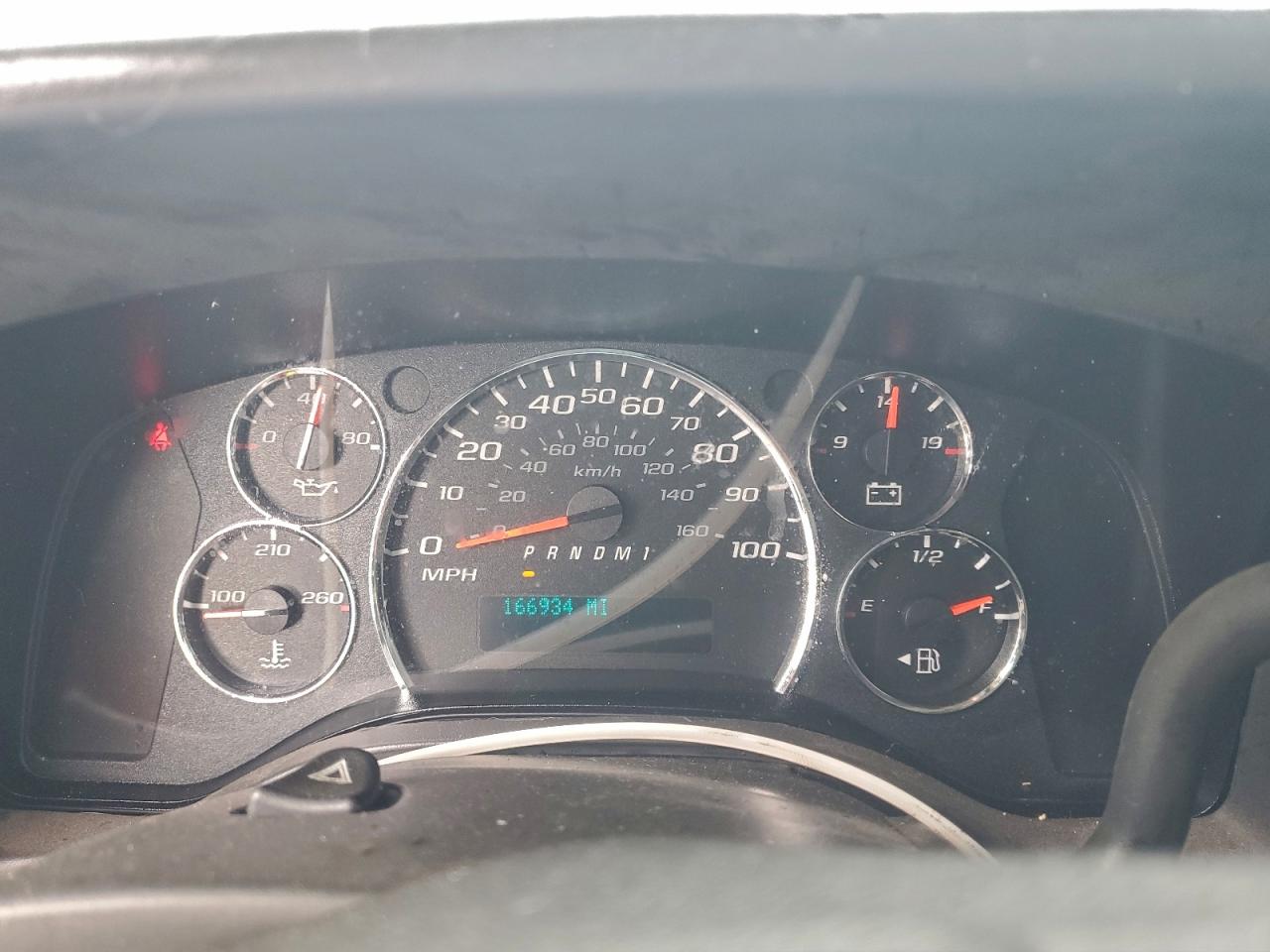 Chevrolet Express Image 3