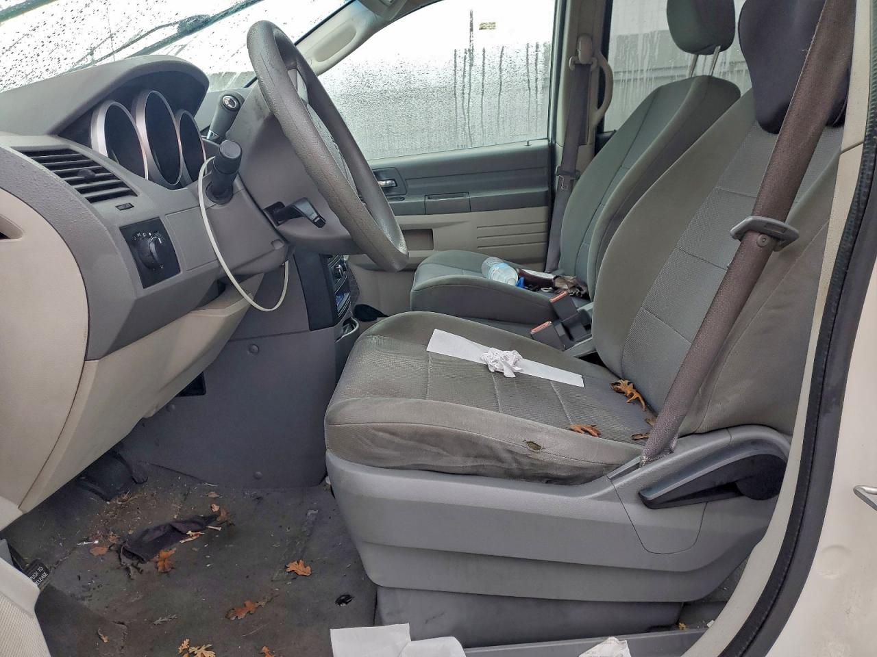 Dodge Caravan Se Image 10