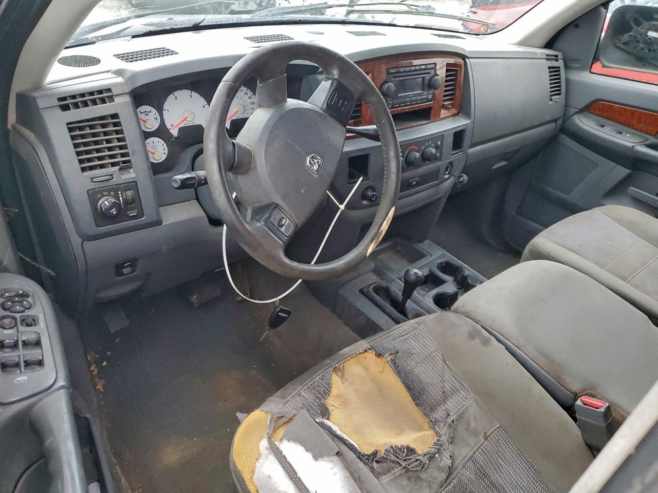 Dodge Ram 2500 St Image 8