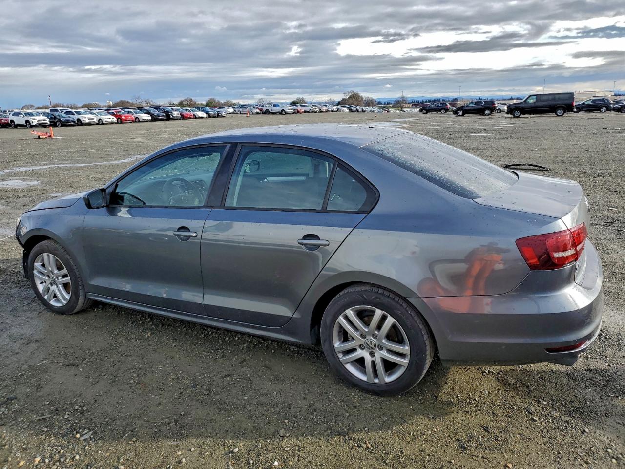 Volkswagen Jetta S Image 8