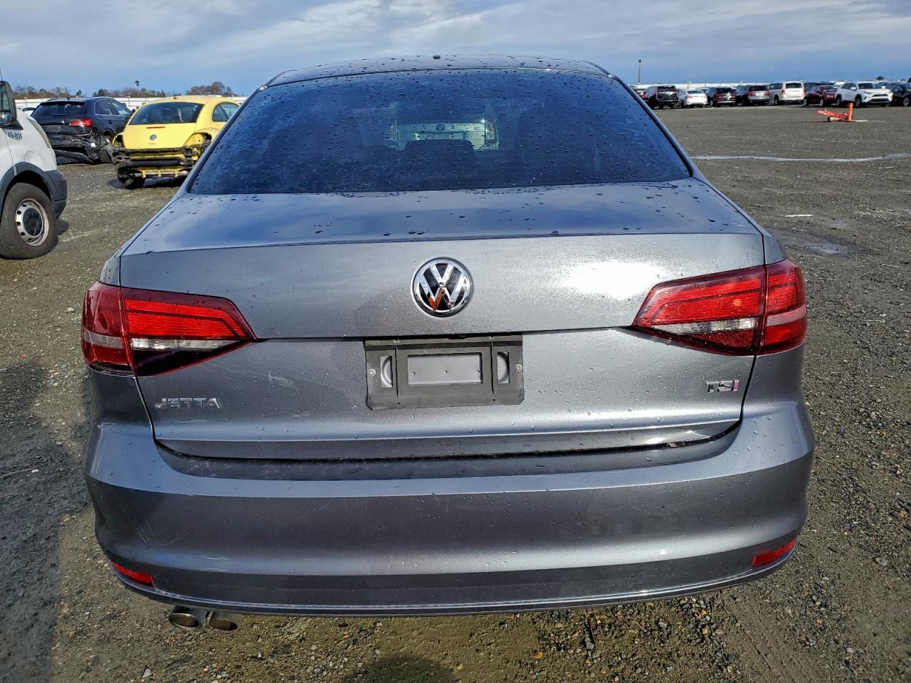 Volkswagen Jetta S Image 3